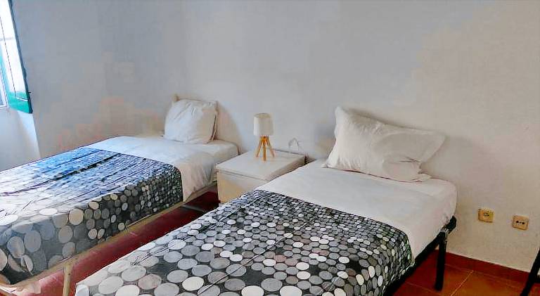 Holiday apartment with 2 rooms for 6 persons in Évora