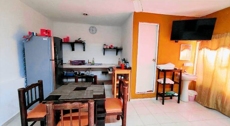CASA LILI LUXURY VALLADOLID "Fast Wifi, Hot Water, Kitchen & TV" — photo 5