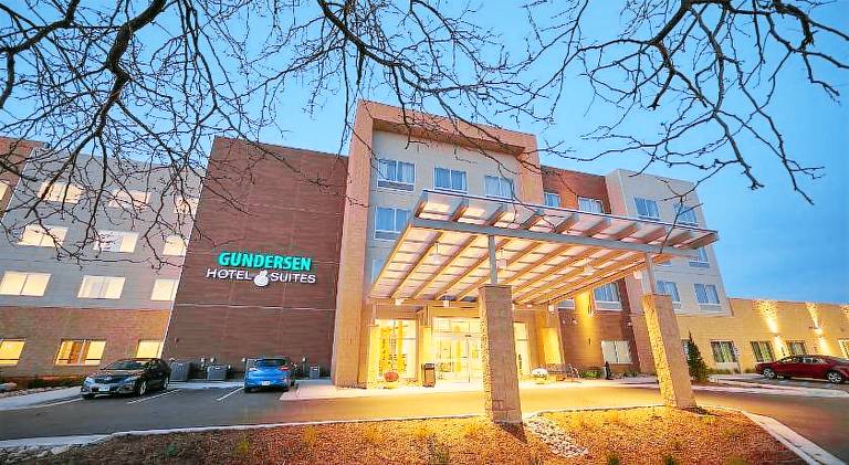 Gundersen Hotel & Suites in La Crosse, WI