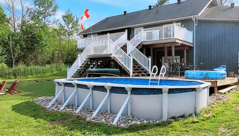House  Port Severn