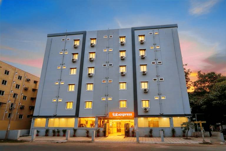 FabHotel Broholic Suites U S Consulate Gachibowli