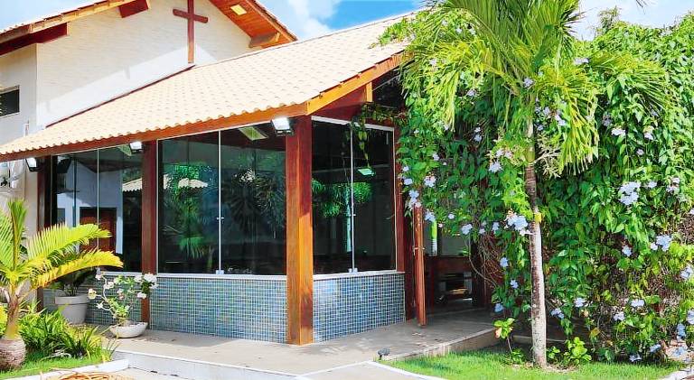 Villa with pool — photo 2