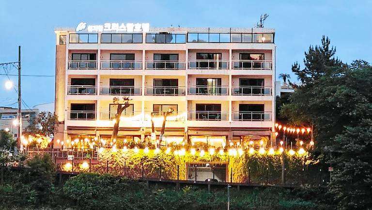 Chun Ji yeon Crystal Hotel