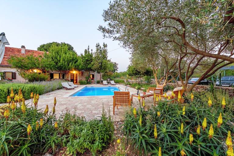 Child-friendly nice villa with garden, BBQ & patio | Pet-friendly — photo 2