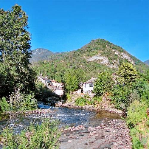 Lovely gite with garden & BBQ | Pets are welcome in Foix