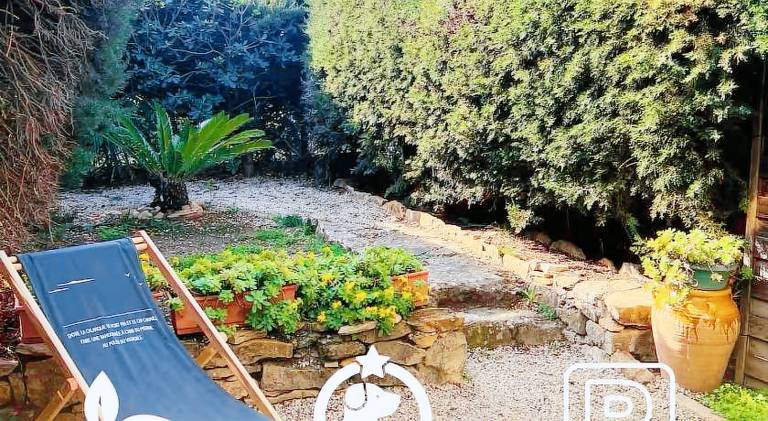 Rental apartment with garden & terrace in La Ciotat