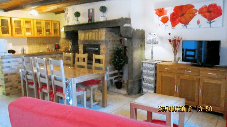 House with barbecue & garden | River view — photo 4