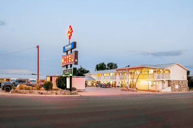 Travelodge by Wyndham Las Vegas NM — photo 4