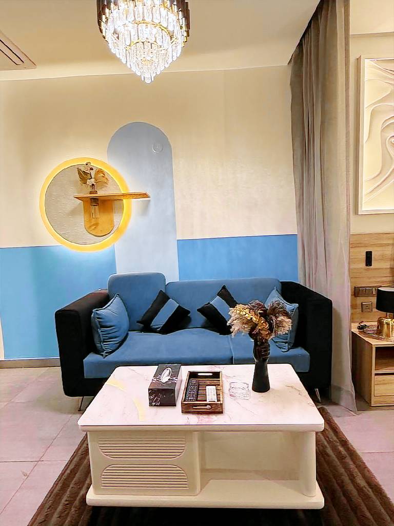 Apartment for 2 persons in Noida