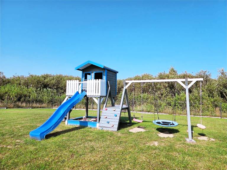 Family-oriented apartment with yard | Dogs allowed — photo 4