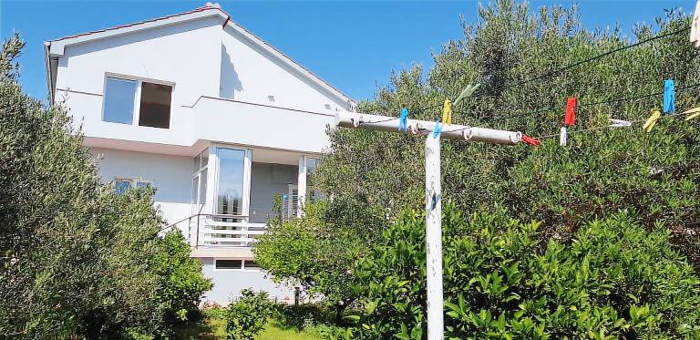 Rental apartment with fast internet, barbeque & garden — photo 5