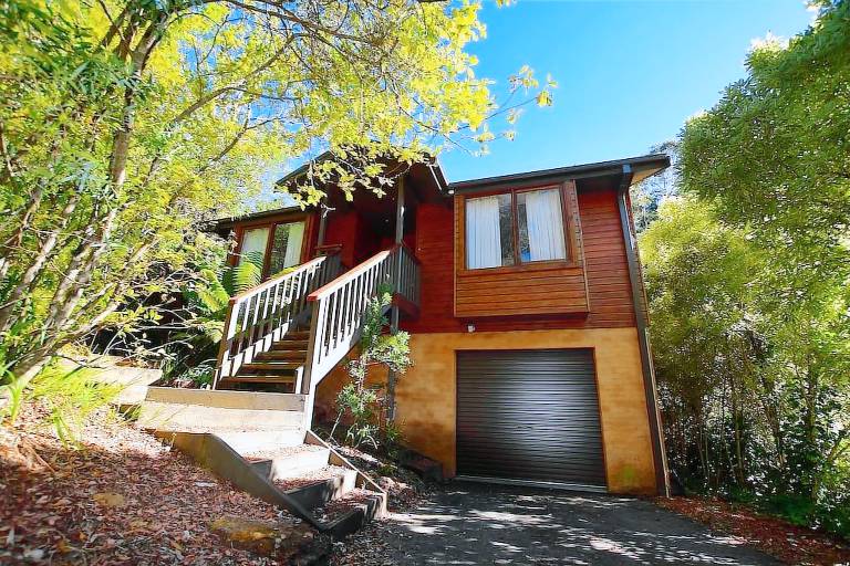 House Leura