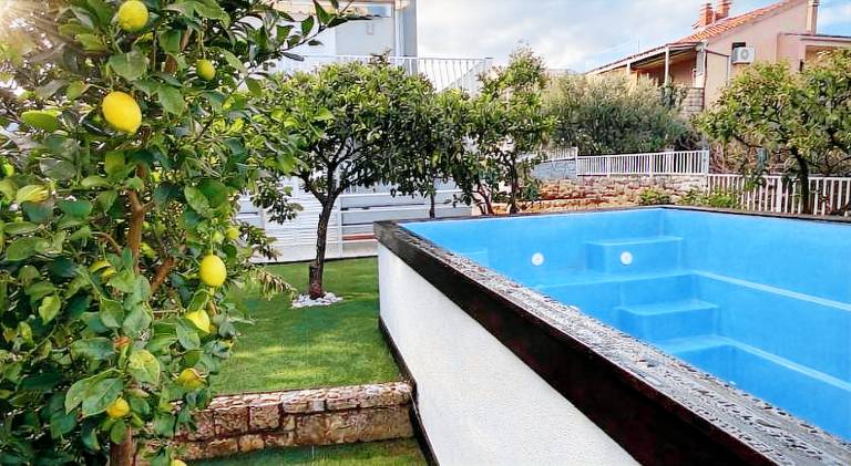Charming vacation home with pool | Pets allowed — photo 5