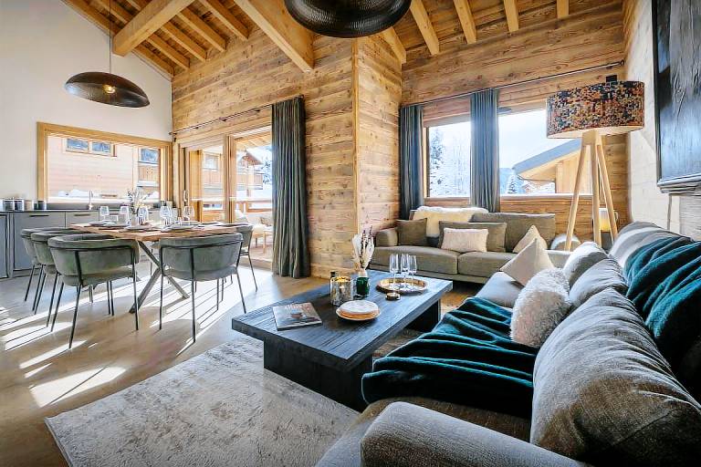 Ski-in, ski-out chalet for 8 near the centre of Les Gets - OVO Network — photo 3