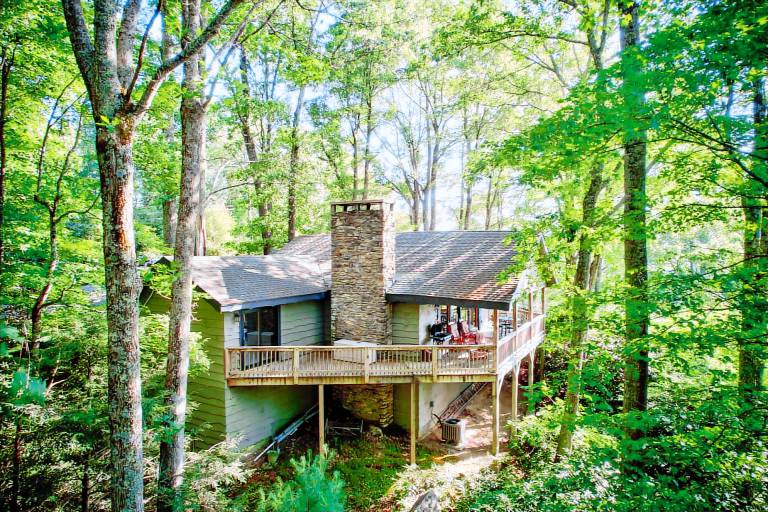 House with barbeque & terrace | Mountain view in Boone, NC