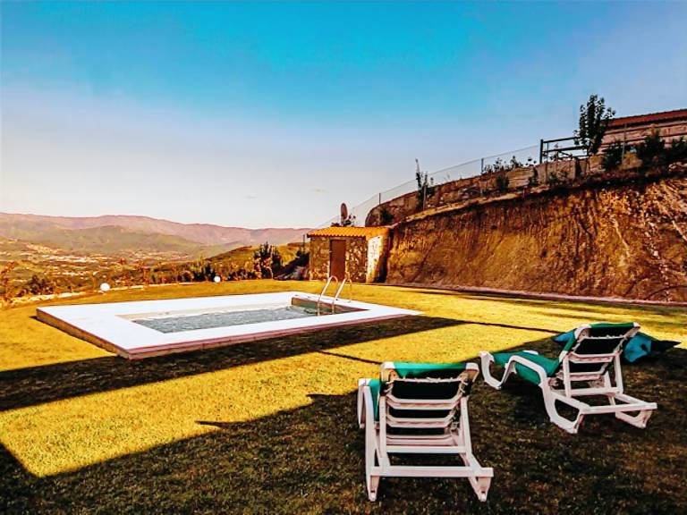 Villa with private pool, barbecue & garden — photo 4