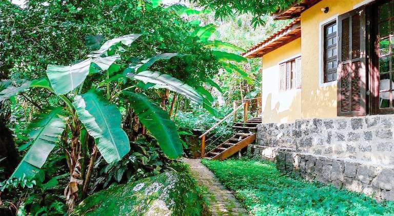 Chalet with garden — photo 4
