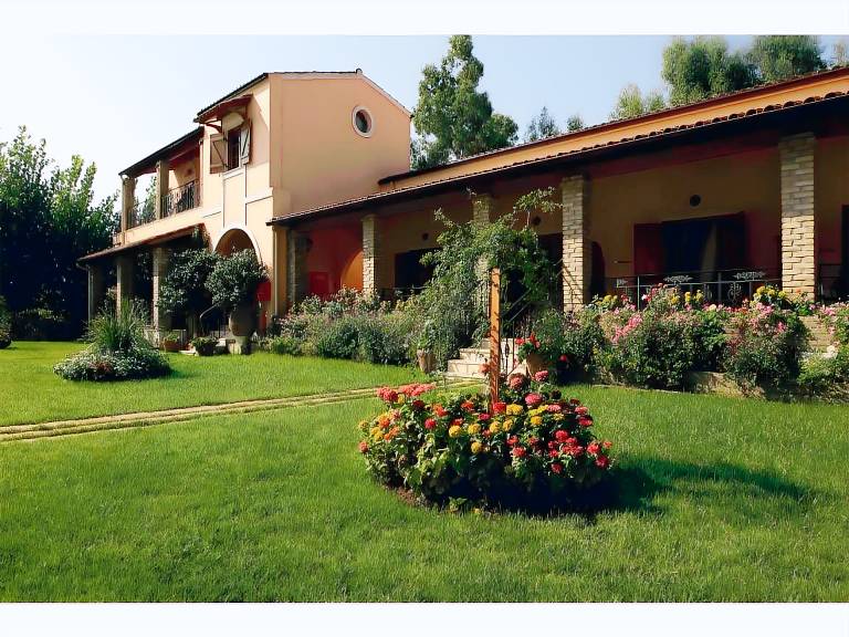 House Limni