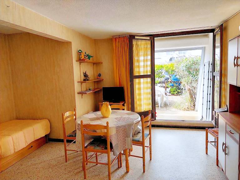 Studio with 1 room for 5 persons — photo 4