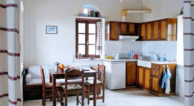 Traditional stone-built cottages Azalas — photo 4
