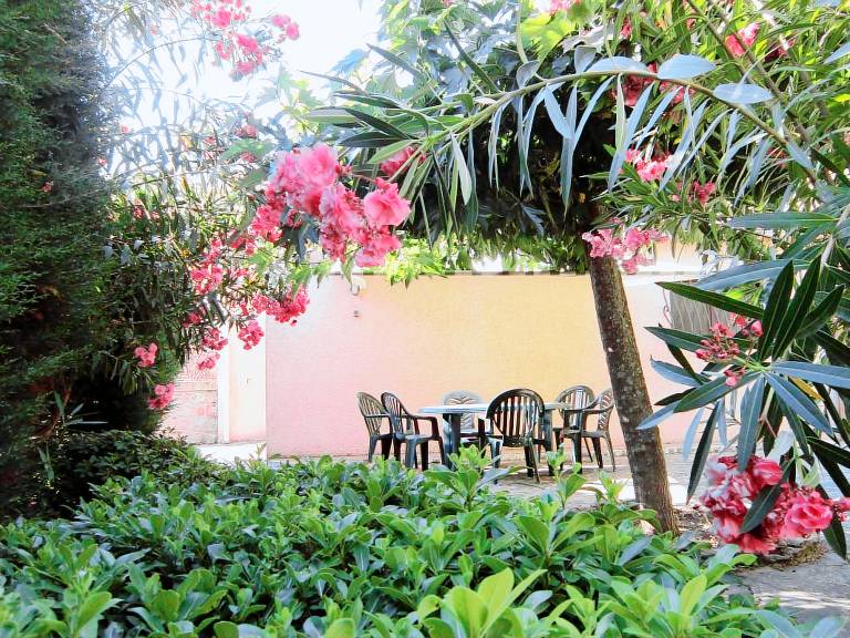 Fully equipped wonderful gite with yard, patio & grill | Pets allowed — photo 5