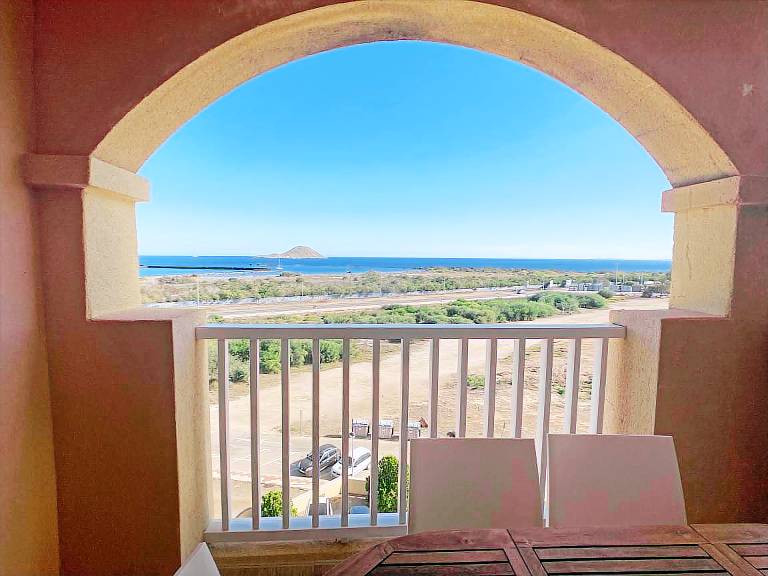 Rental apartment with barbeque & pool — photo 5