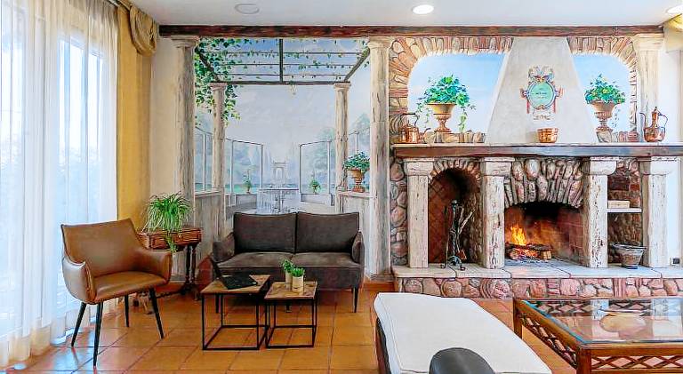 Big villa with hot tub | Pet-friendly — photo 3