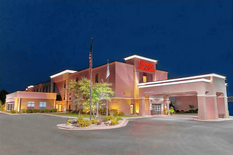 Hampton Inn & Suites Alexandria — photo 3