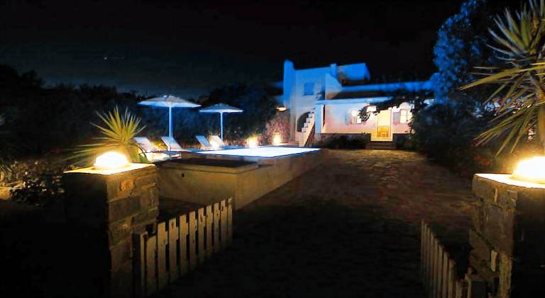 Vacation home with pool — photo 4