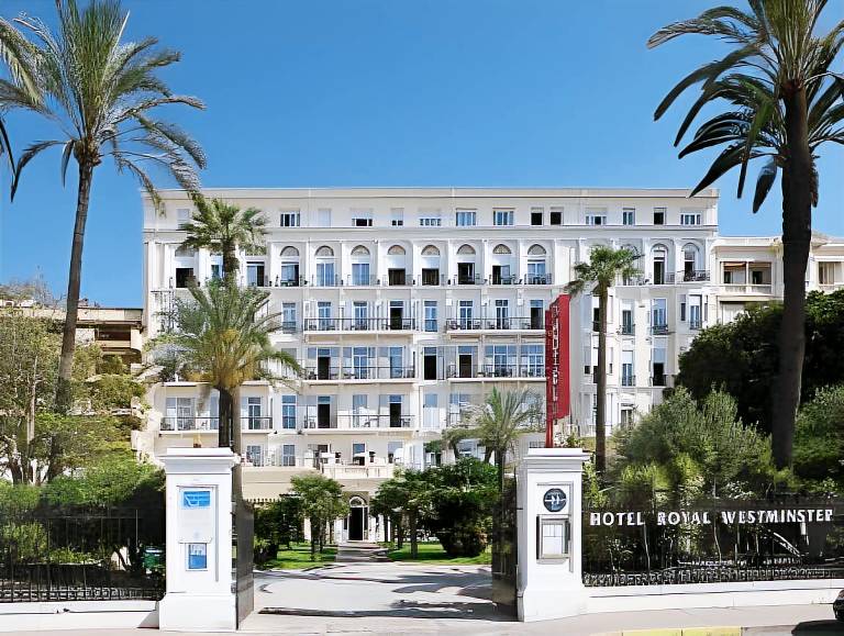 Hotel Vacances Bleues Royal Westminster in Menton