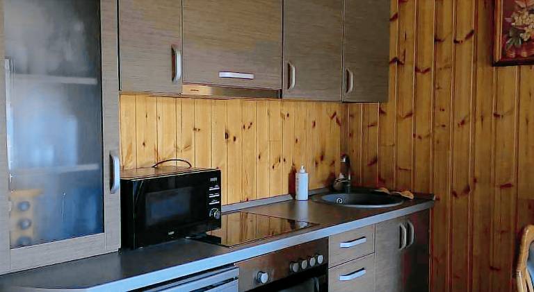 Apartment with jacuzzi — photo 5
