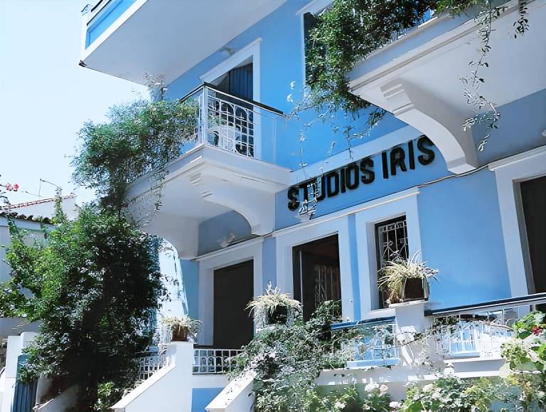 Pleasant rental apartment with terrace | Next to the beach | Dogs allowed in Samos