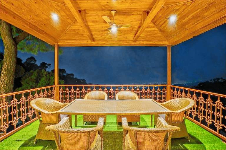 House with patio — photo 3