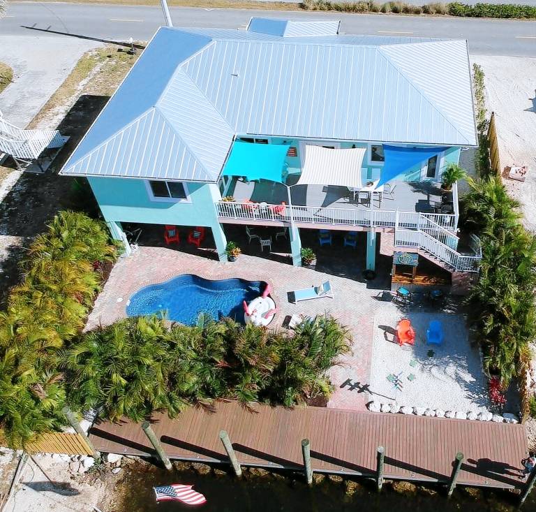 NEW BUILD-PRIVATE POOL! Luxury 4BR/4.5 ba Marathon FL with 60' dock EV charger — photo 4