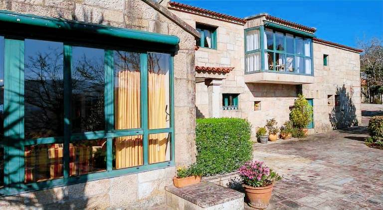 242 m&sup2; Villa