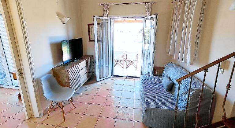 Lovely vacation home with barbecue, yard & patio | Next to the beach | Pet-friendly — photo 5