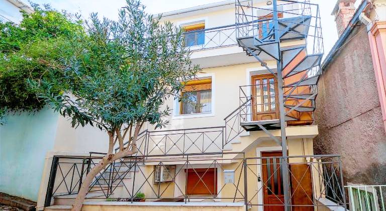 Holiday apartment with terrace & garden — photo 5