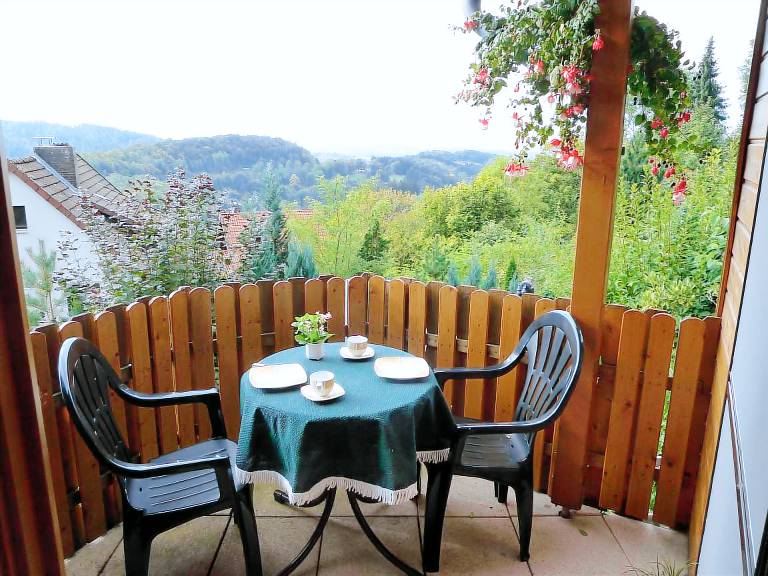 Family-oriented pleasant house with terrace & barbeque | Pets are welcome — photo 4