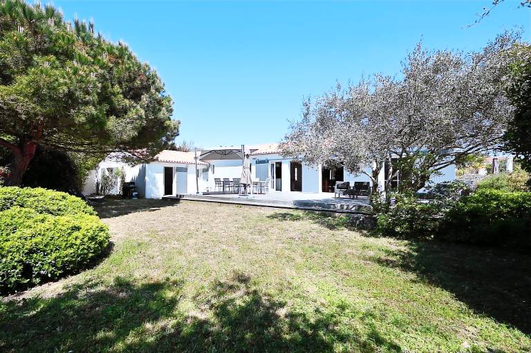 Villa with private pool | Pool view | Close to the beach | Pet-friendly — photo 3