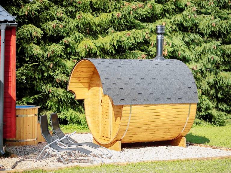 Family-oriented charming house with garden, sauna & jacuzzi | Pets are welcome — photo 2