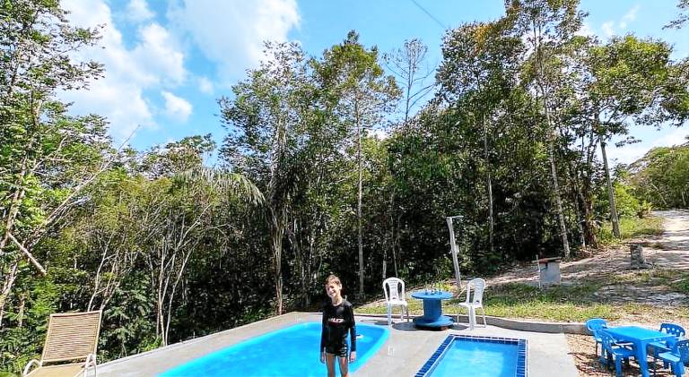 Vacation home with pool | Pet-friendly — photo 4