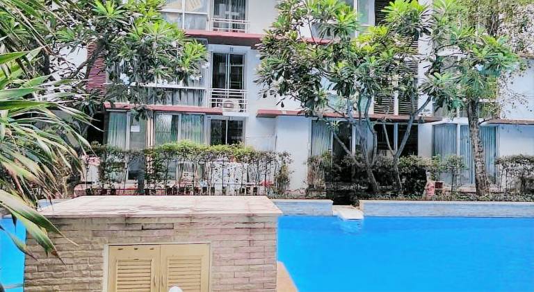 Condo with Pool View & Great Amenities Bangkok — photo 5