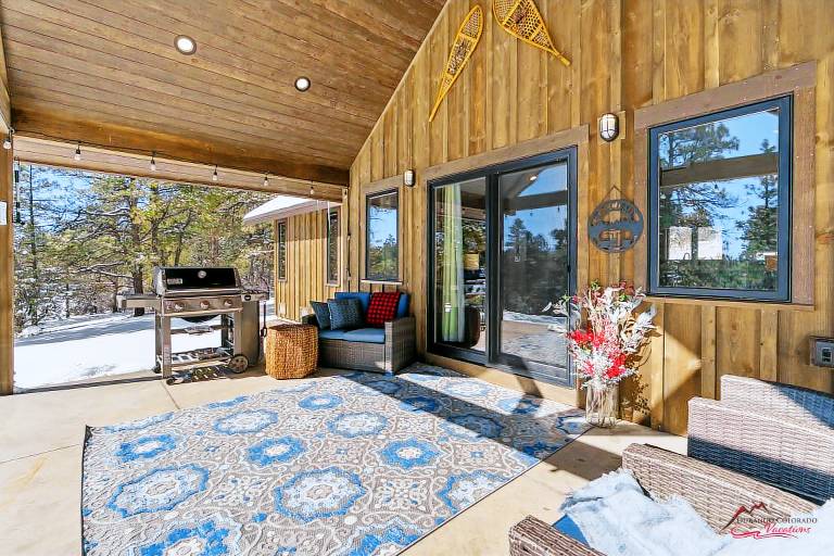 New Build, Single level, A/C, Fireplace, Covered Deck — photo 2