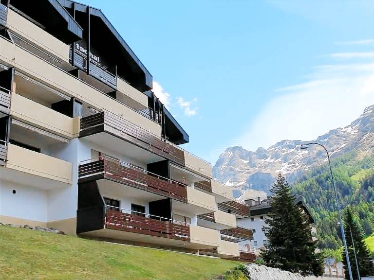 Rental apartment with garden & patio | Nature view — photo 2