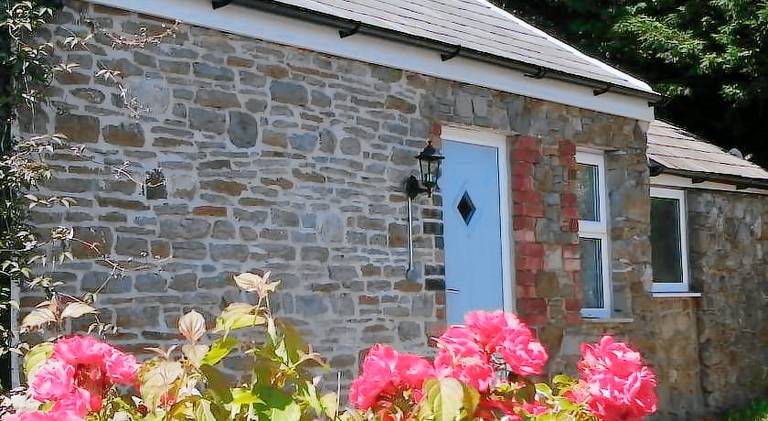 House with 2 rooms for 4 persons in Swansea