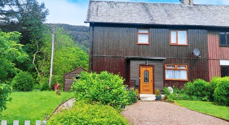 Chalet | Pet-friendly in Acharacle
