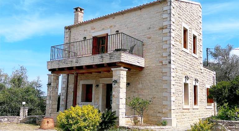 Villa with patio, garden & private pool | Pets are welcome — photo 5