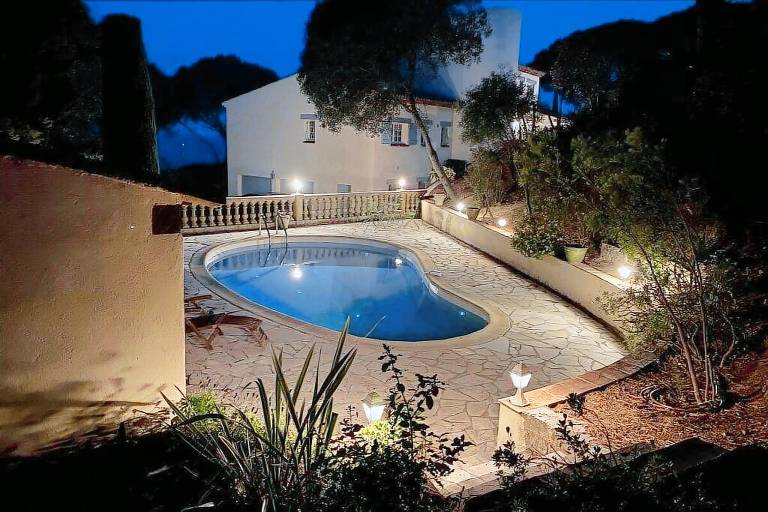 Villa with terrace, garden & barbeque | Pets allowed — photo 5