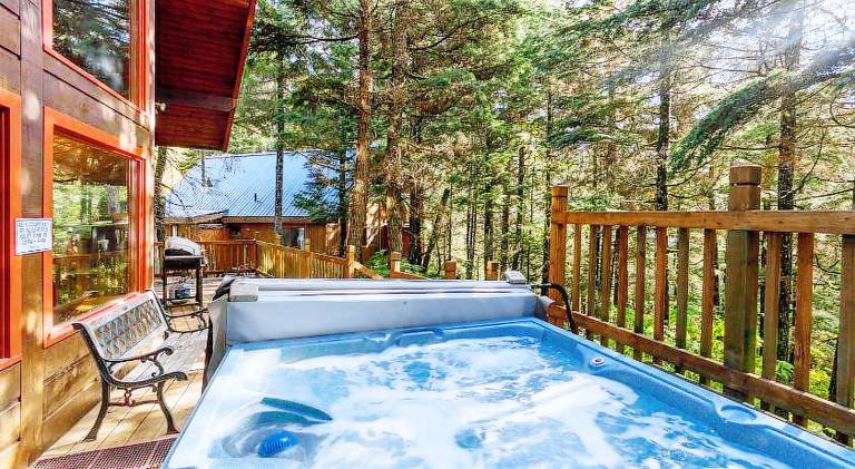 Chalet with jacuzzi — photo 4