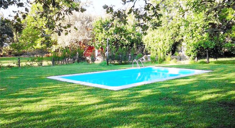 Pleasant vacation home with pool, terrace & yard | Pets are welcome — photo 3